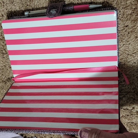 Notebook 🎁 - Picture 5 of 10